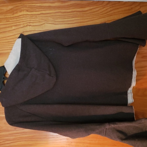 Sweatshirt - Picture 2 of 2